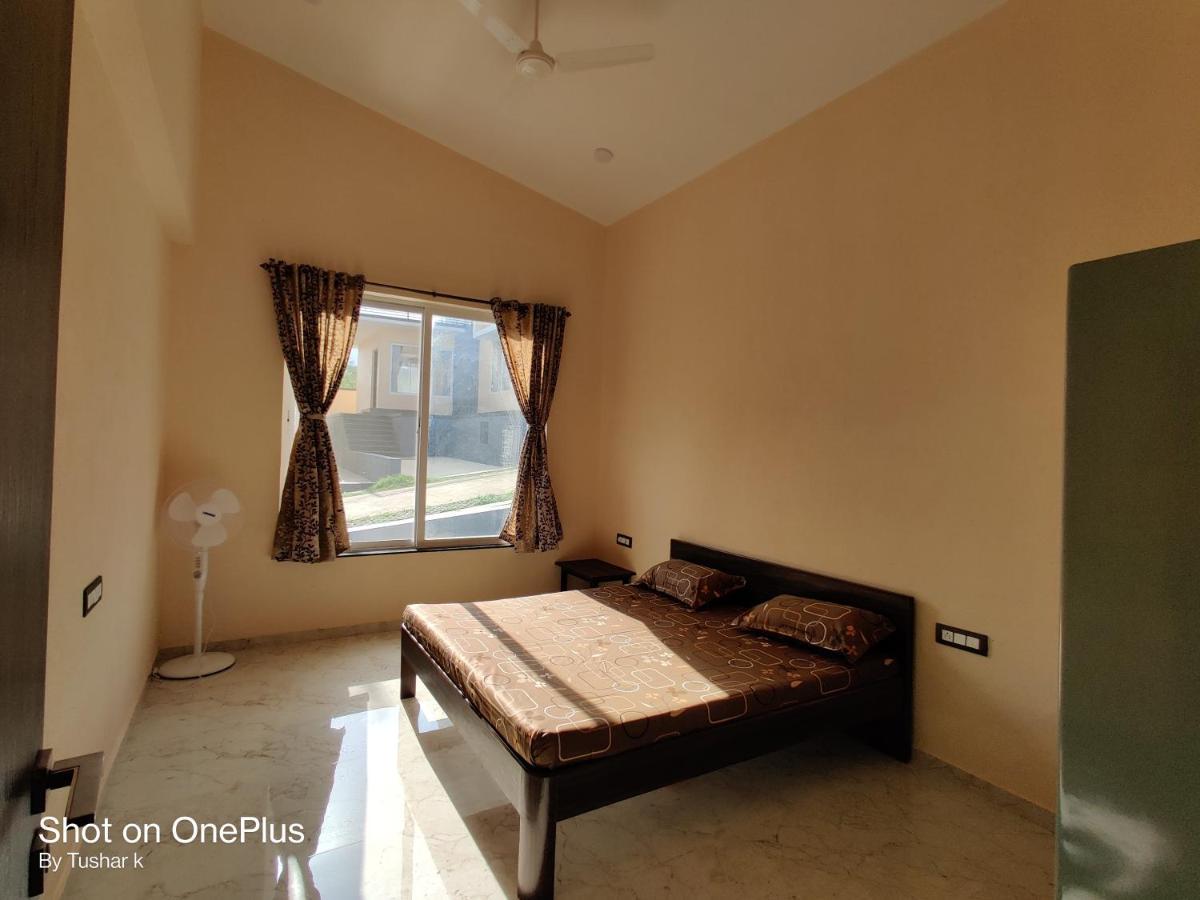 Royal Meadows Igatpuri 2Bhk Poolside Villa מראה חיצוני תמונה