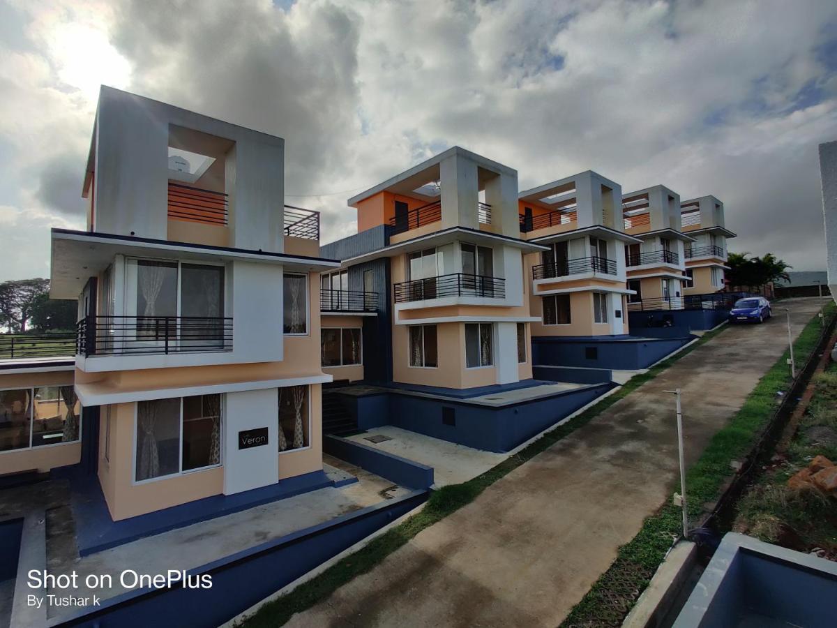 Royal Meadows Igatpuri 2Bhk Poolside Villa מראה חיצוני תמונה