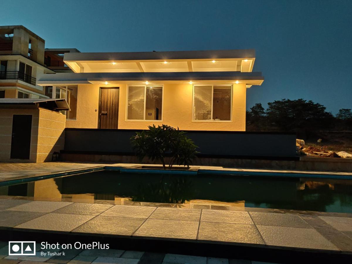 Royal Meadows Igatpuri 2Bhk Poolside Villa מראה חיצוני תמונה