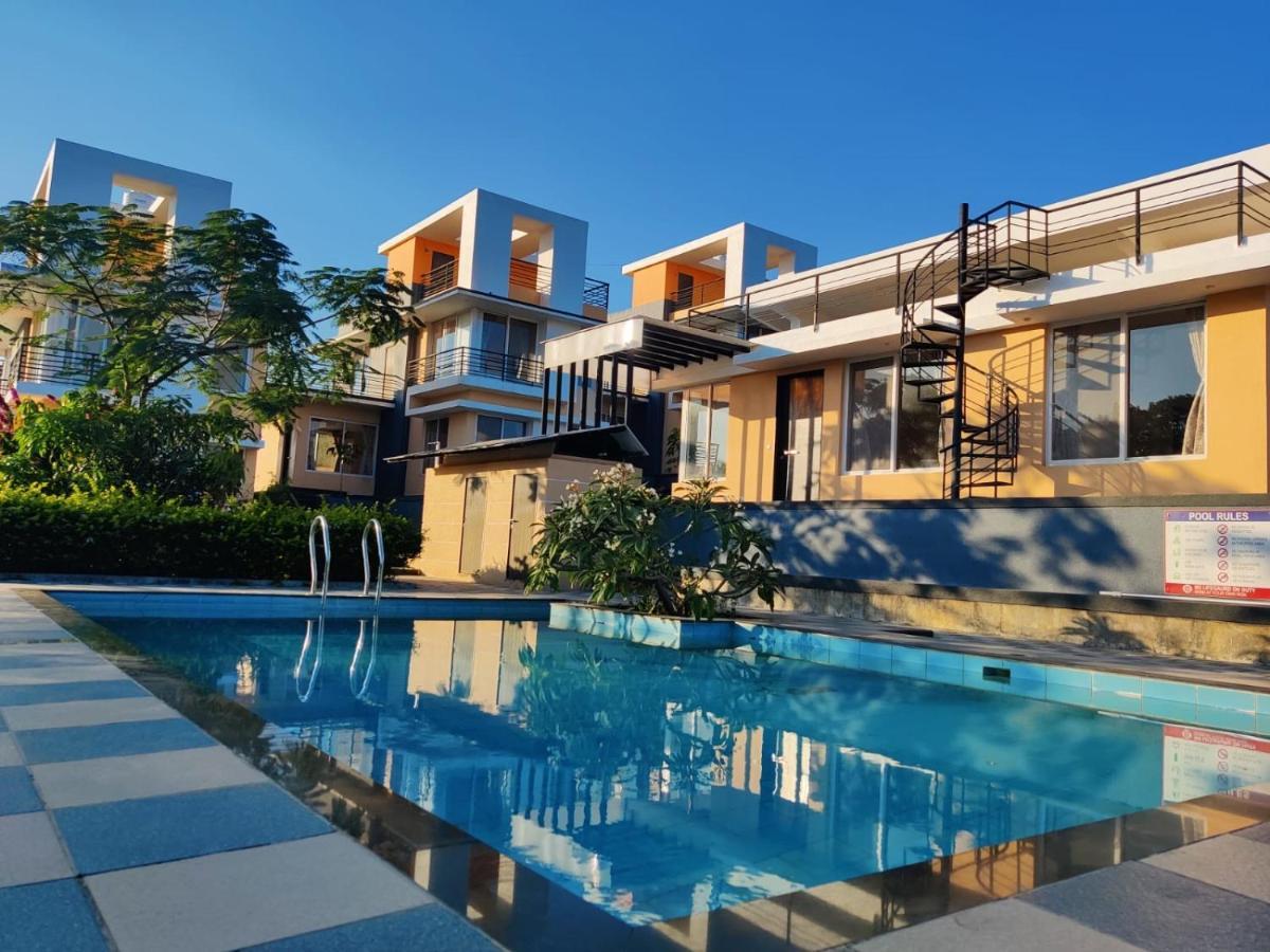 Royal Meadows Igatpuri 2Bhk Poolside Villa מראה חיצוני תמונה